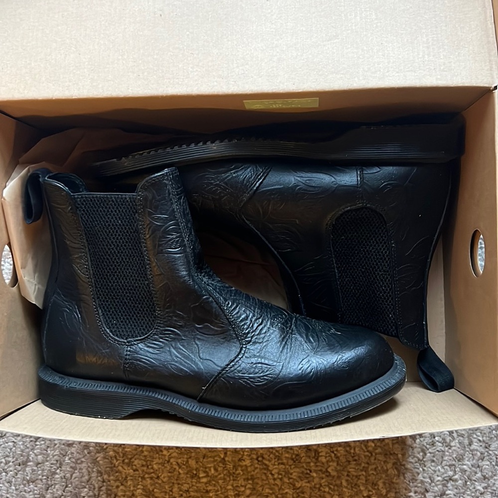 Doc Marten Chelsea boots